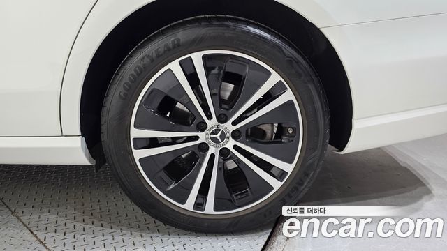 Mercedes-Benz E-Class E250 Avantgarde