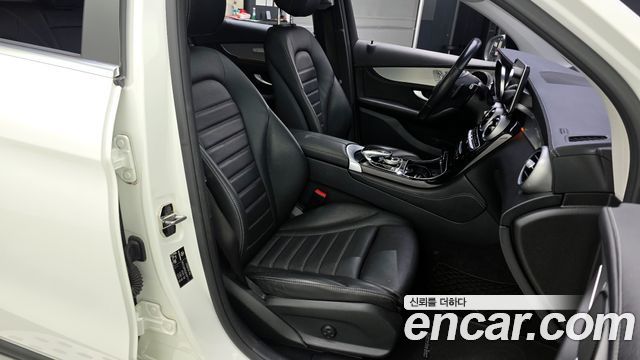 Mercedes-Benz GLC-Class GLC220 d 4MATIC Premium Coupe