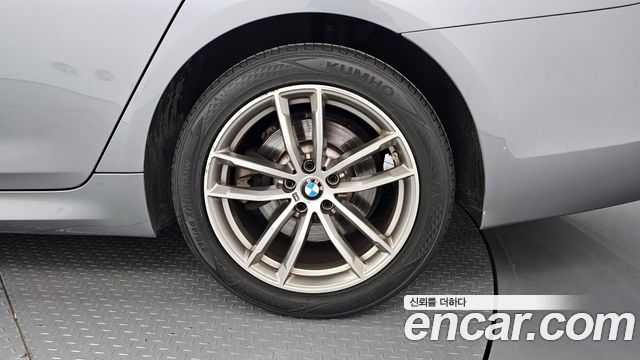 BMW 5-Series 520d M Sport package