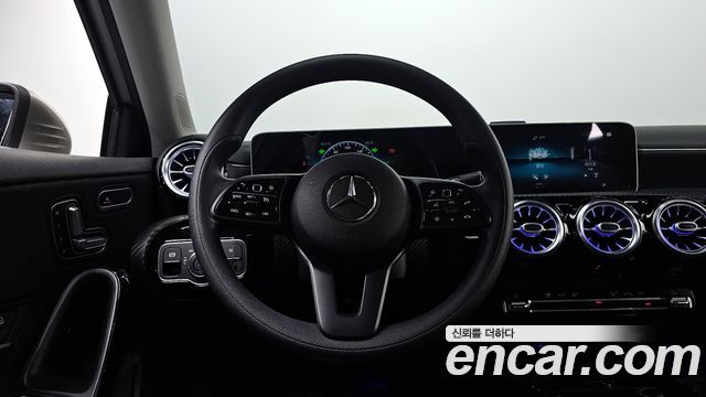 Mercedes-Benz A-Class A220 Hatchback