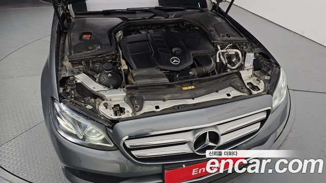 Mercedes-Benz E-Class E220d Avantgarde