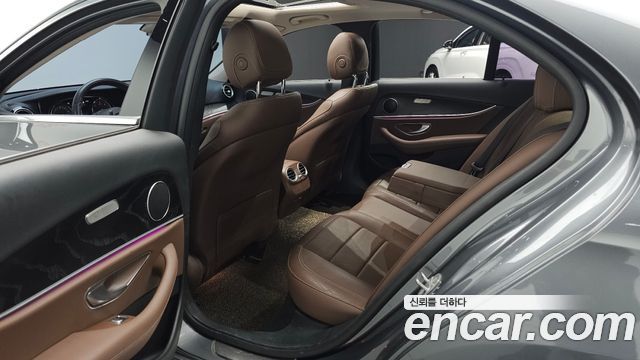 Mercedes-Benz E-Class E220d Avantgarde