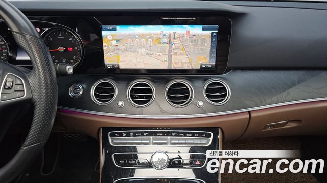 Mercedes-Benz E-Class E220d Avantgarde