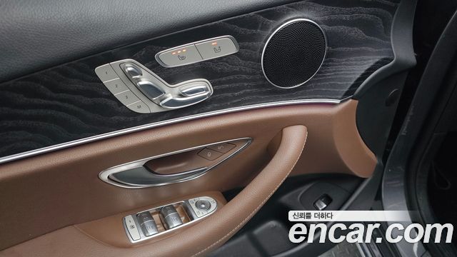 Mercedes-Benz E-Class E220d Avantgarde