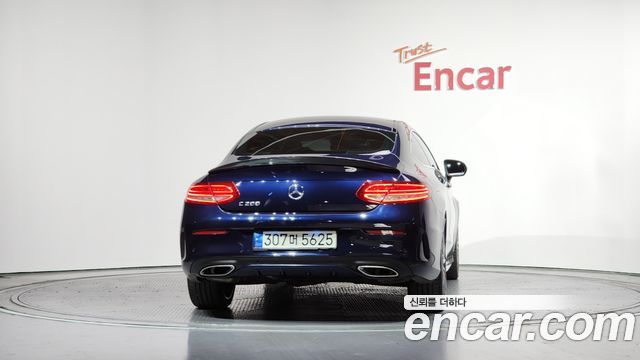 Mercedes-Benz C-Class C200 Coupe
