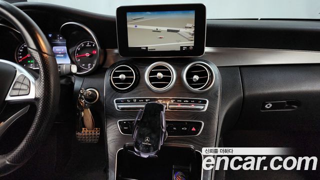 Mercedes-Benz C-Class C200 Coupe