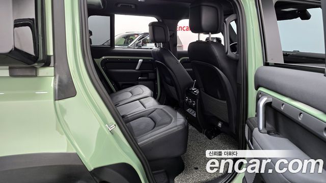 Land Rover Defender 110 D300 75th Edition