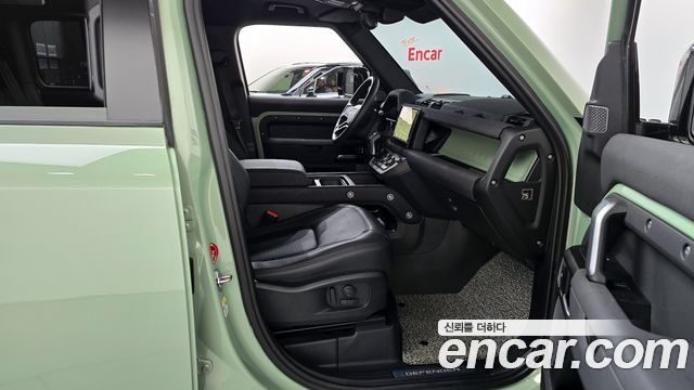 Land Rover Defender 110 D300 75th Edition