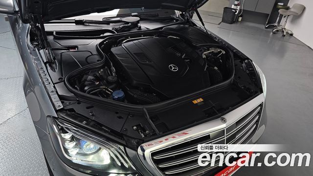 Mercedes-Benz S-Class S560L 4MATIC