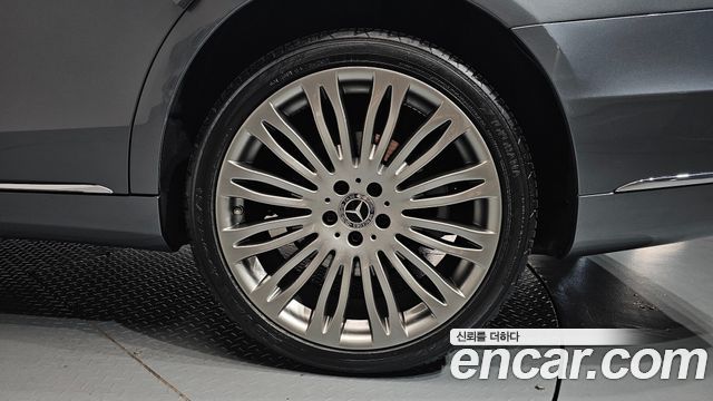 Mercedes-Benz S-Class S560L 4MATIC