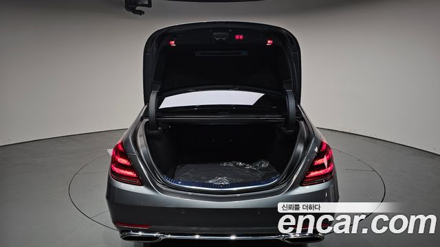 Mercedes-Benz S-Class S560L 4MATIC