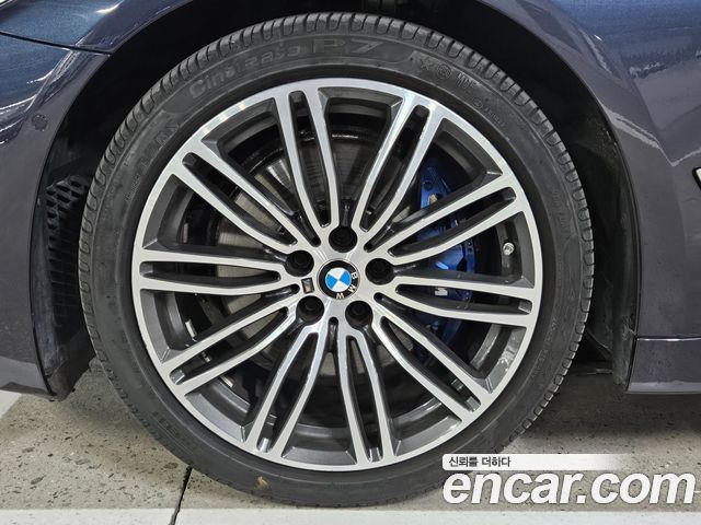 BMW 5-Series 530i M Sport Package Plus