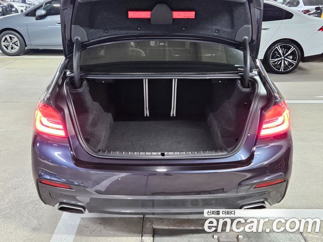 BMW 5-Series 530i M Sport Package Plus