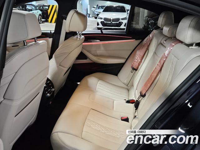 BMW 5-Series 530i M Sport Package Plus
