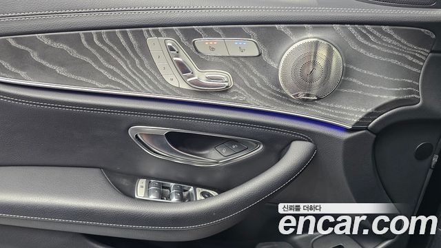 Mercedes-Benz E-Class E350 4MATIC AMG Line