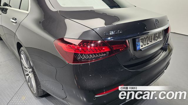 Mercedes-Benz E-Class E350 4MATIC AMG Line