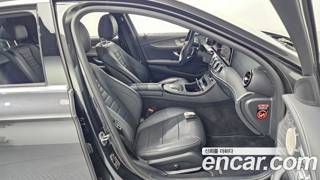 Mercedes-Benz E-Class E350 4MATIC AMG Line