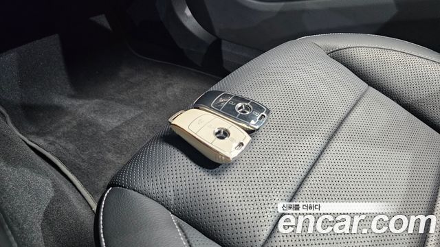 Mercedes-Benz E-Class E350 4MATIC AMG Line