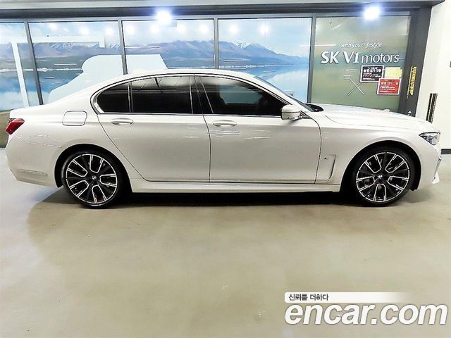 BMW 7-Series 740i M Sport