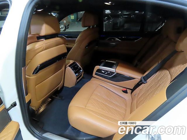 BMW 7-Series 740i M Sport