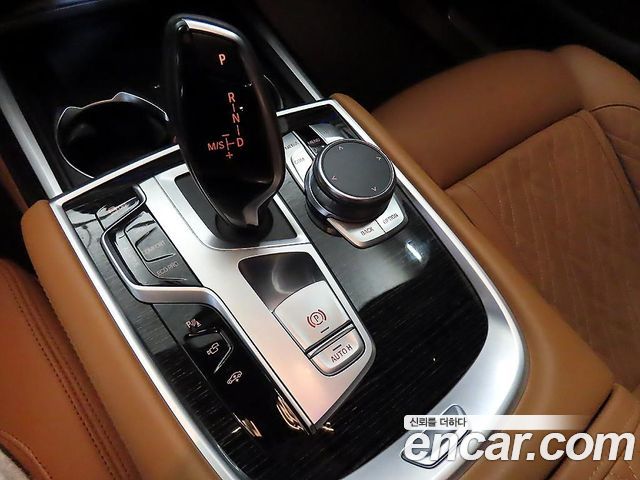 BMW 7-Series 740i M Sport
