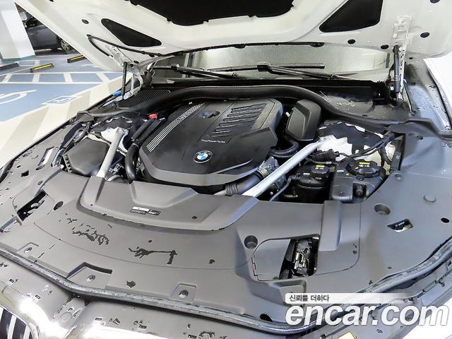 BMW 7-Series 740i M Sport
