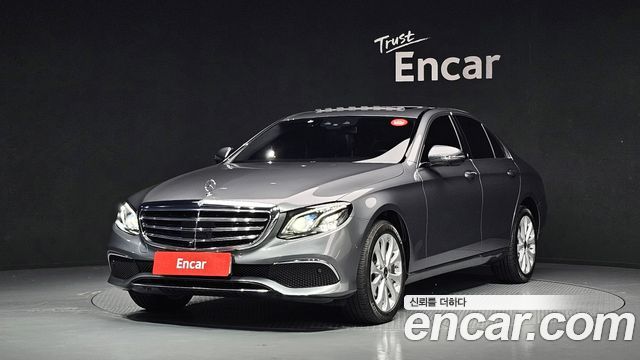 Mercedes-Benz E-Class E300 4MATIC Exclusive