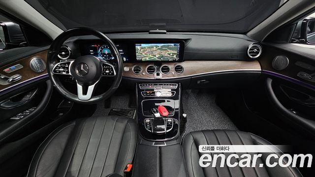 Mercedes-Benz E-Class E300 4MATIC Exclusive