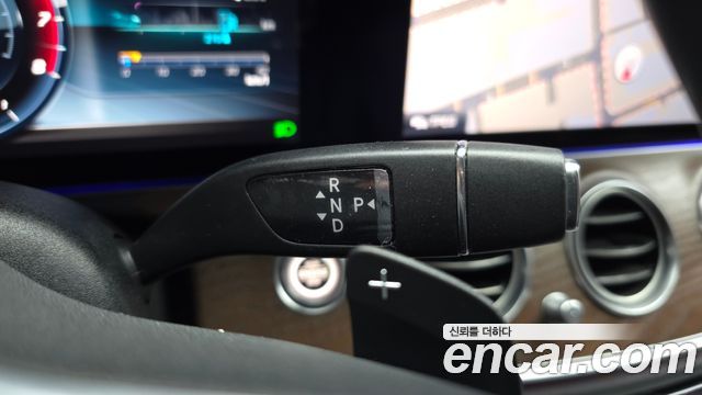 Mercedes-Benz E-Class E300 4MATIC Exclusive