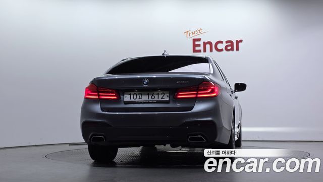 BMW 5-Series 530i M Sport Package Plus