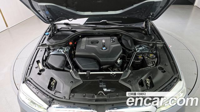 BMW 5-Series 530i M Sport Package Plus