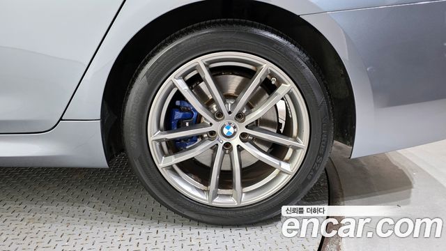 BMW 5-Series 530i M Sport Package Plus