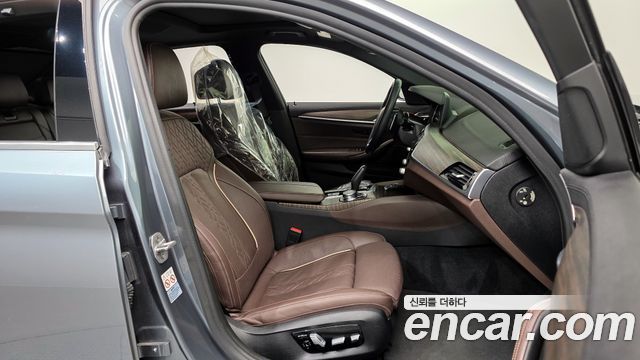 BMW 5-Series 530i M Sport Package Plus