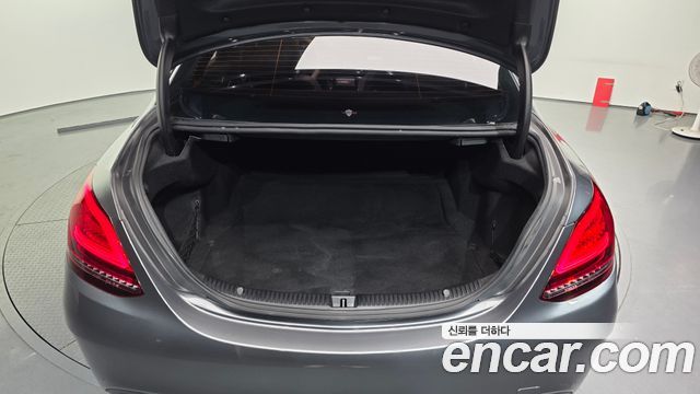 Mercedes-Benz C-Class C220 d 4MATIC AMG Line