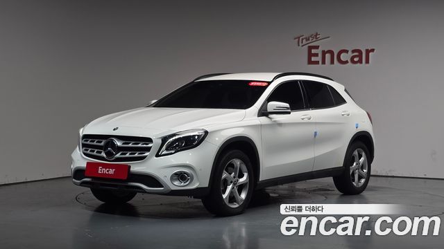 Mercedes-Benz GLA-Class GLA220