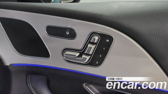 Mercedes-Benz GLE-Class GLE300d 4MATIC