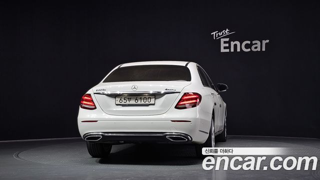 Mercedes-Benz E-Class E220d Exclusive