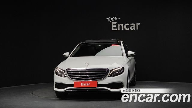Mercedes-Benz E-Class E300 4MATIC Exclusive