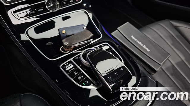 Mercedes-Benz E-Class E300 4MATIC Exclusive