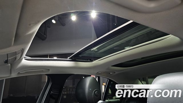 Mercedes-Benz E-Class E300 4MATIC Exclusive