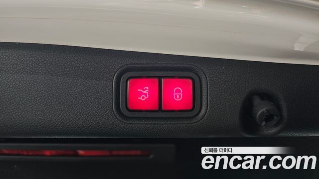 Mercedes-Benz E-Class E300 4MATIC Exclusive