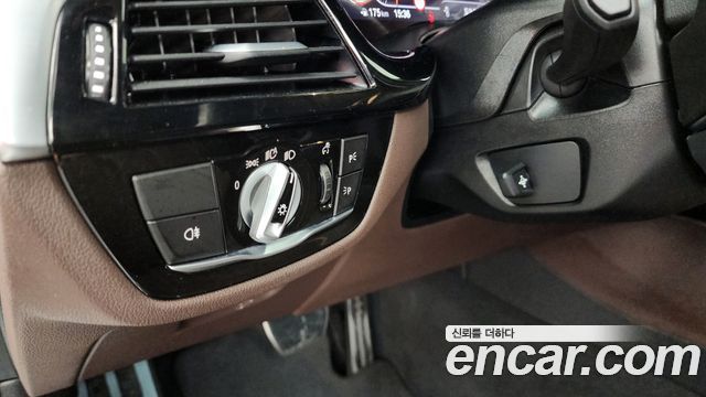 BMW 5-Series 530i xDrive M Sport Package