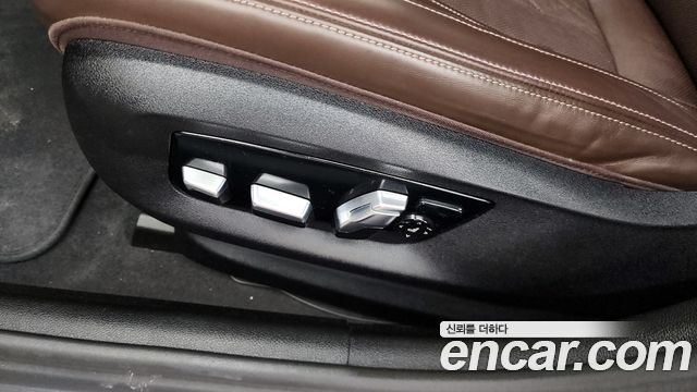 BMW 5-Series 530i xDrive M Sport Package