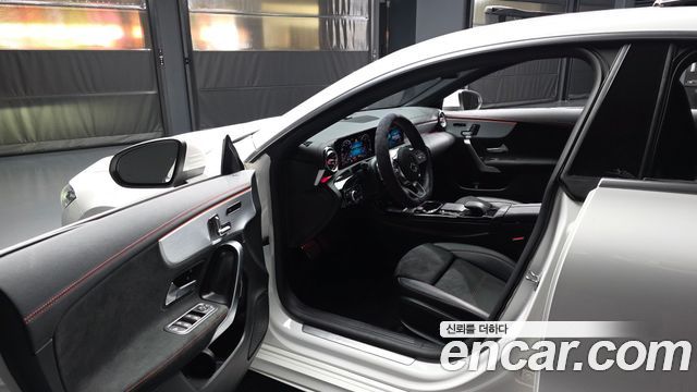 Mercedes-Benz CLA-Class CLA250 4MATIC