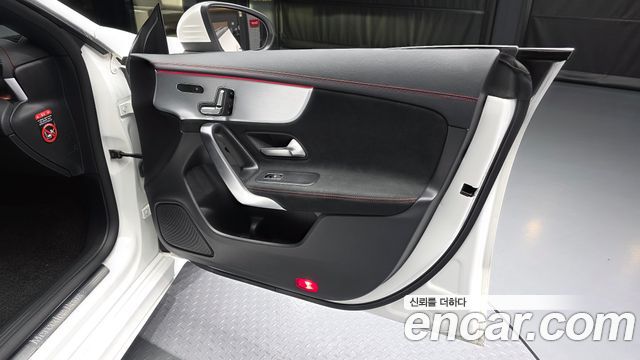 Mercedes-Benz CLA-Class CLA250 4MATIC