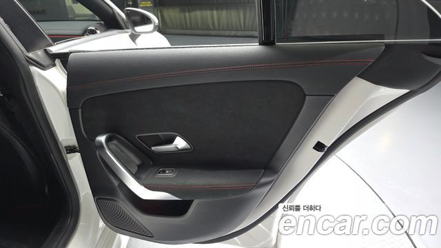 Mercedes-Benz CLA-Class CLA250 4MATIC