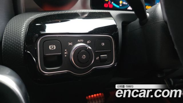 Mercedes-Benz CLA-Class CLA250 4MATIC