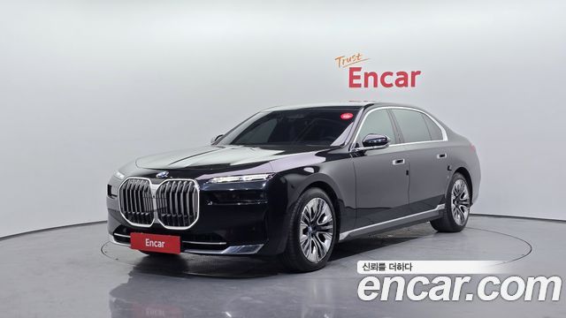 BMW 7-Series 740i sDrive Design Pure Excellence