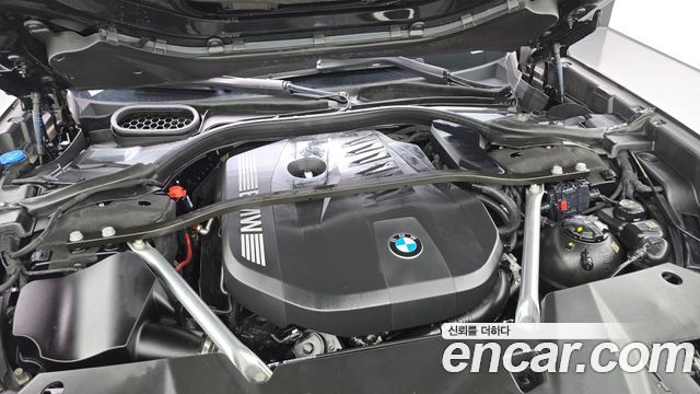 BMW 7-Series 740i sDrive Design Pure Excellence