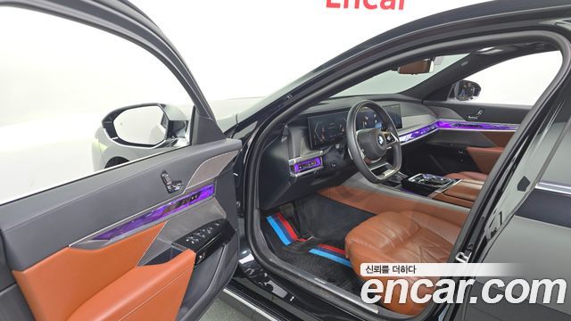 BMW 7-Series 740i sDrive Design Pure Excellence